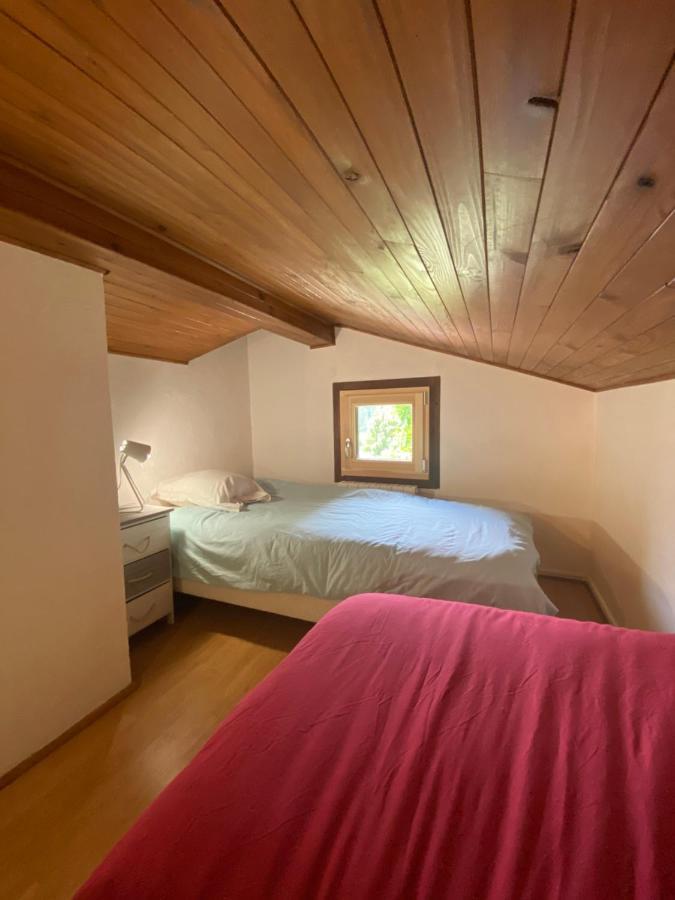 Logement Mansarde Dans Maison Avec Jardin En Bord De Piste, Vue Montagne Ле Уш Екстериор снимка