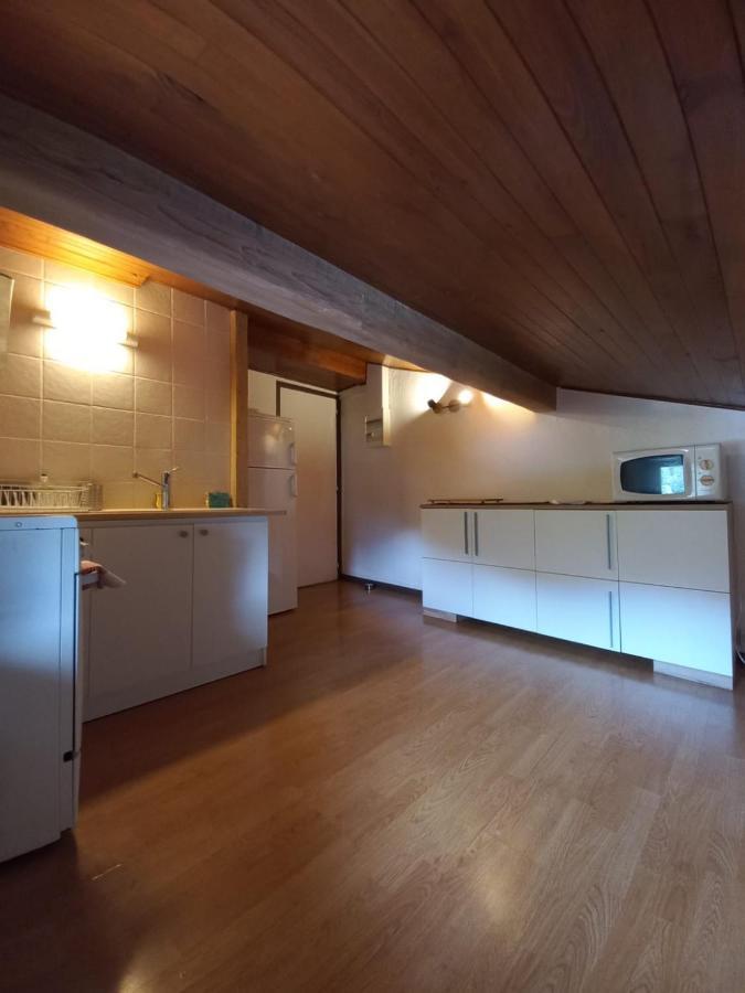 Logement Mansarde Dans Maison Avec Jardin En Bord De Piste, Vue Montagne Ле Уш Екстериор снимка